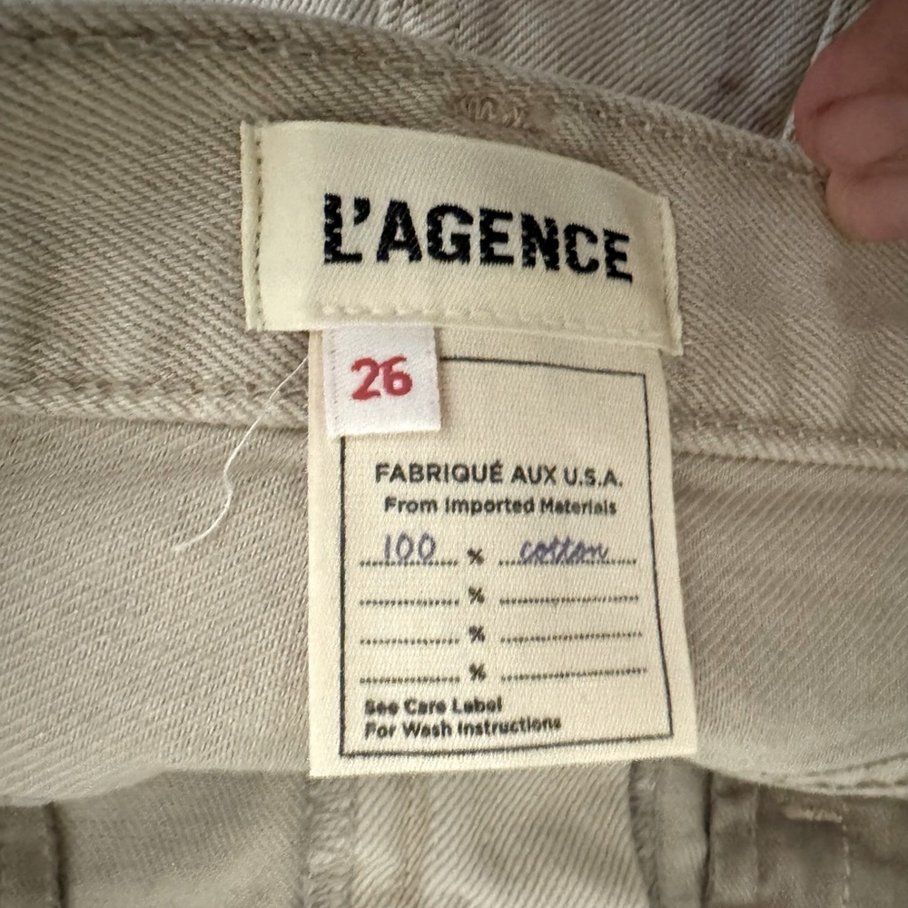 L'AGENCE Audrey Mid-Rise Shorts - Picture 13 of 13